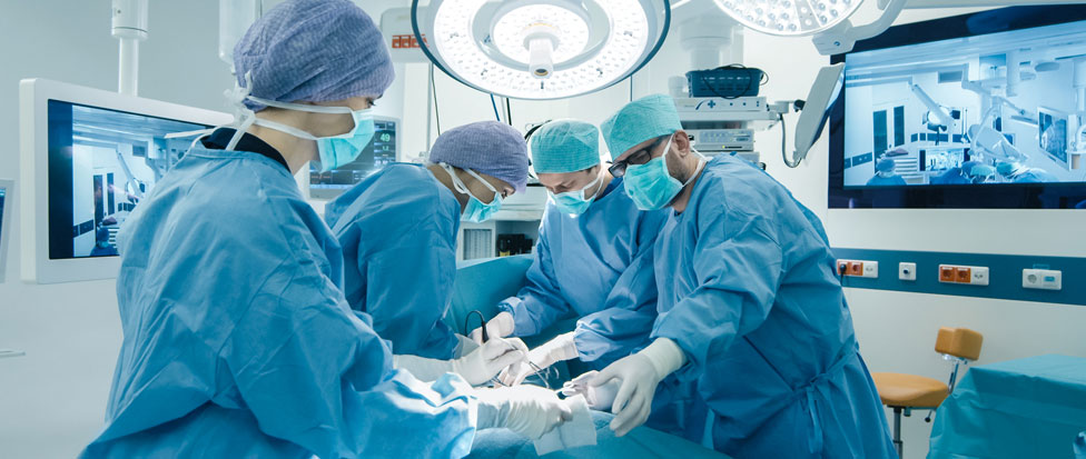 Transplant Renal Open Laparoscopic Robotic Surgeon